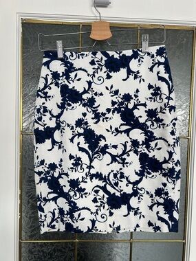 Ricki's White Pencil Skirt with Navy Floral Jacquard